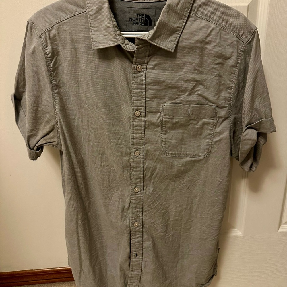 The North Face Men's Casual Gray Button Down Shirt